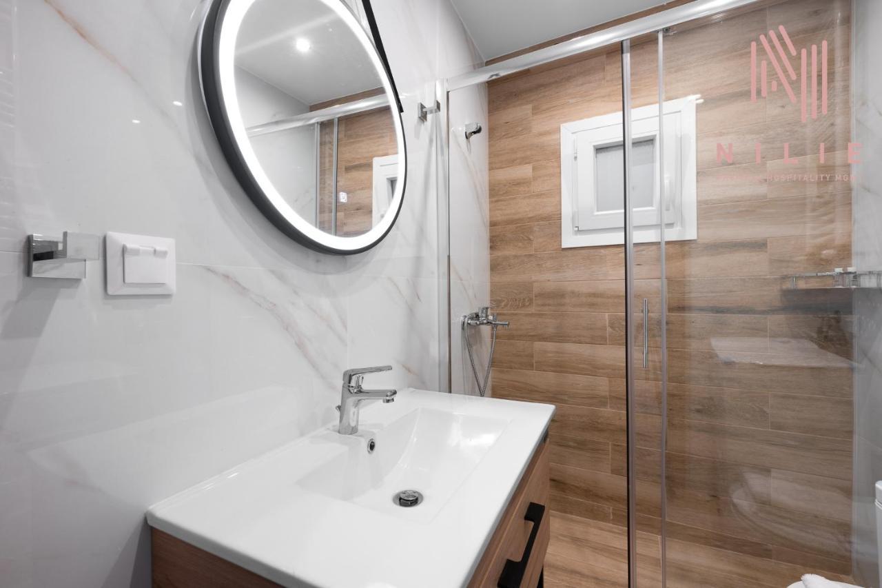 Reflection, Nilie Hospitality Mgmt Apartment Salonic Exterior foto